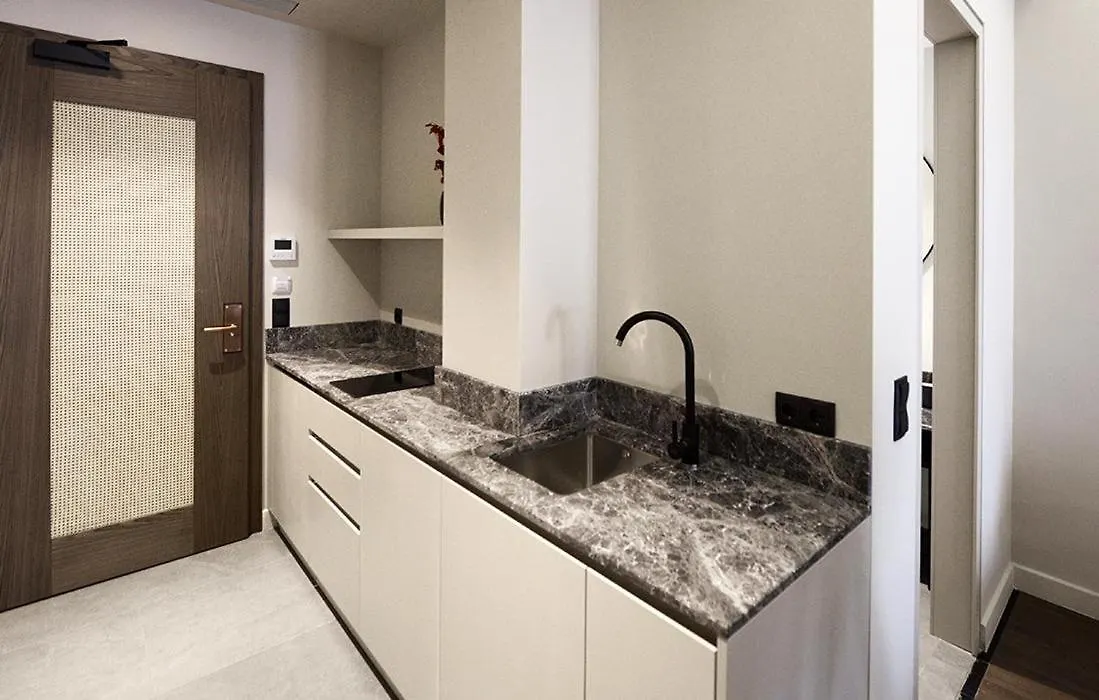 Roomore Apartments Thessaloniki Griekenland